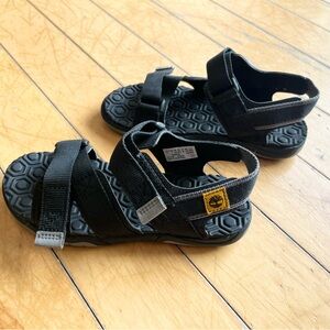 Timberland Boys Black Outdoor Adjustable Straps Sandals – Size US 1
